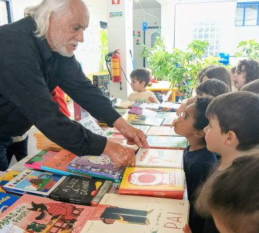Primavera, Páscoa e Cultura: Abril em Plena Floração